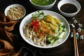 Hình ảnh Bún trộn đùi