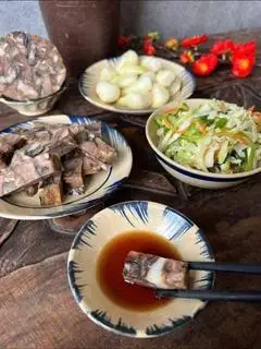 Hình ảnh Giò xào tai lưỡi (tặng kèm dưa)