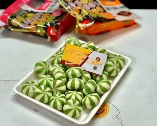 Hình ảnh VIEN PHO MAI TRỨNG MUỐI THÊM