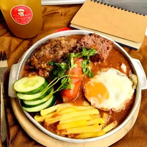 Hình ảnh Bánh mì chảo bò bít tết