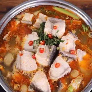 Hình ảnh Lẩu cá bóp nấu thái,nấu măng chua 