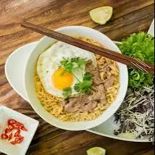 Hình ảnh Mì tôm bò trứng chiên