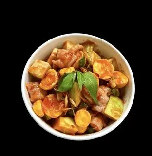 Hình ảnh Chân gà sốt thái mix trứng non - suất vừa