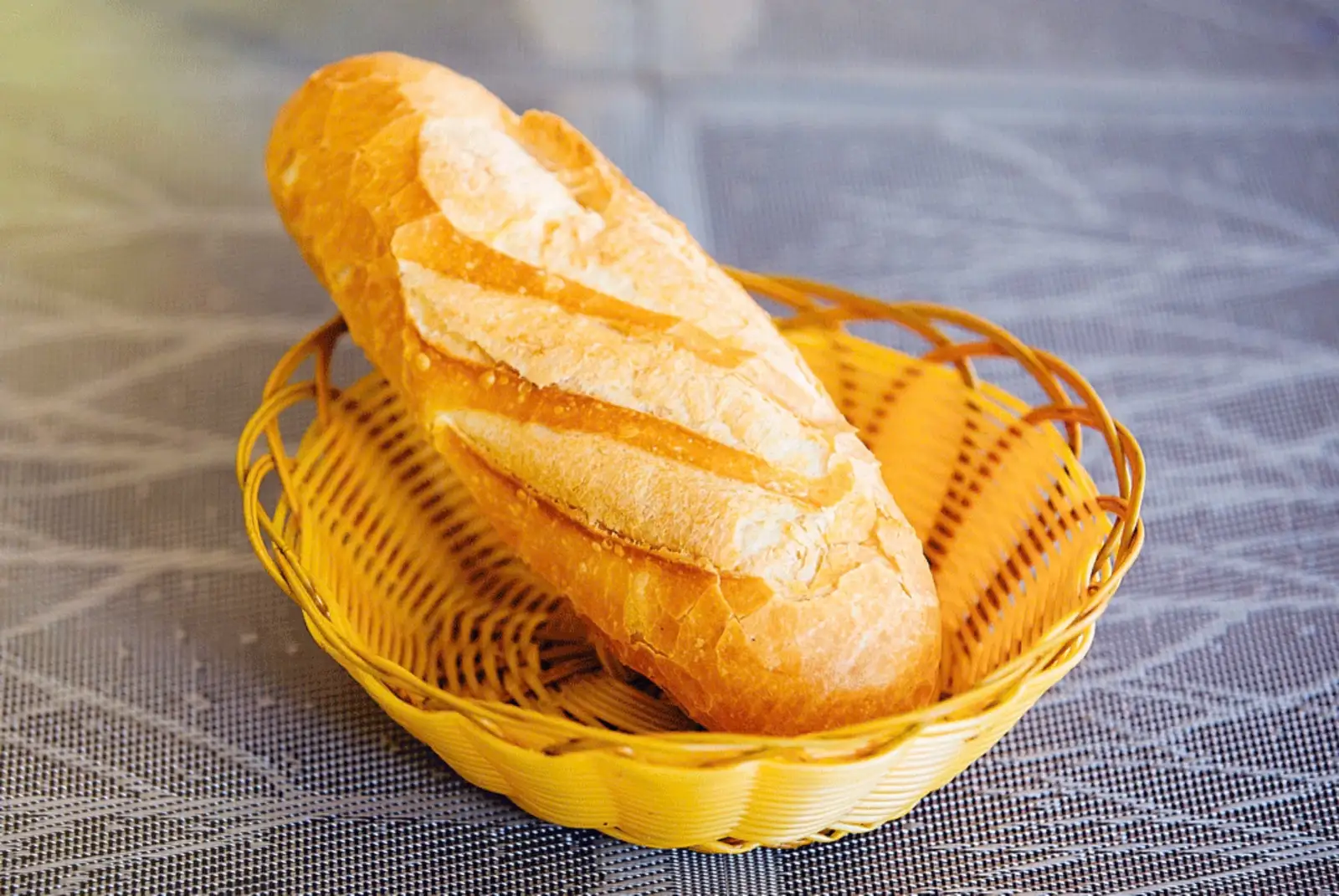 Bánh Mì Không - 5.000 ₫ tại Bánh Mì Hà Nội Trần Nga - Nguyễn Thị Định