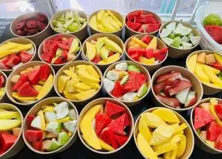 Trái cây tự chọn mix 3 loại 700gram  - 75.000 ₫ tại Sinh Tố, Nước Ép & Trái Cây Tươi Nhà Nhi - Nguyễn Văn Linh