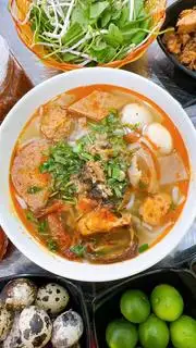 Bánh canh đặc biệt - 70.000 ₫ tại Bánh Canh & Bún Chả Cá Đà Nẵng Nhà Gấu - Nguyễn Thái Sơn 