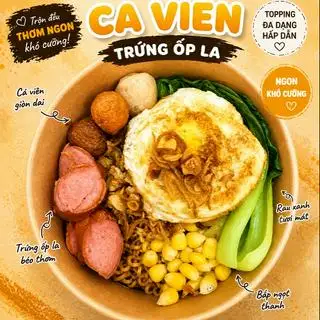 Hình ảnh Mì trộn cá viên + trứng ốp la