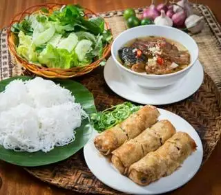 Bún chả đặc biệt - 99.000 ₫ tại BÚN CHẢ HÀ NỘI 1996 - Phú Thuận