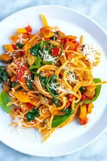 Hình ảnh Veggies pesto pasta