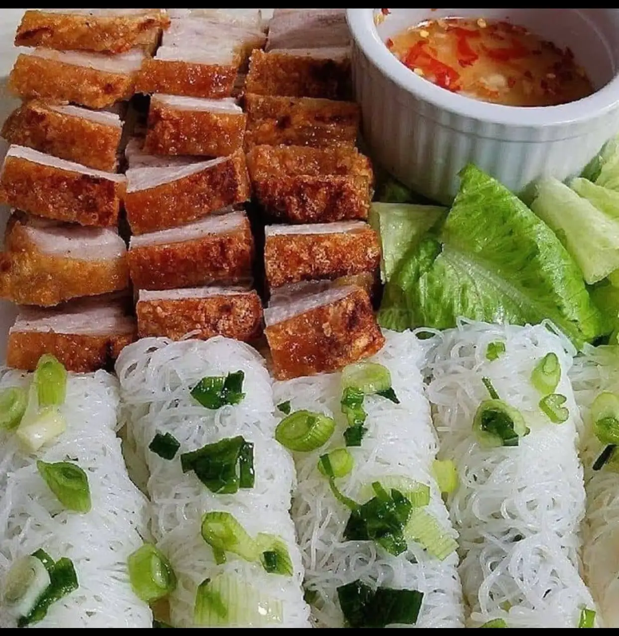 Bánh Hỏi Heo Quay - 58.000 ₫ tại Bánh Mì Heo Quay Tuyền Ký - Lạc Long Quân