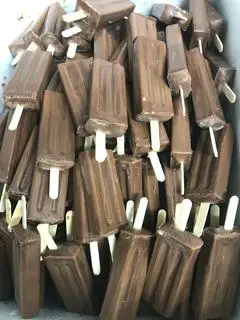 Hình ảnh Kem que cacao trứng