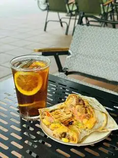 Hình ảnh Tacos Prais gà giòn sz M