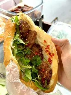 Hình ảnh Bánh Mì Thịt Nướng 
