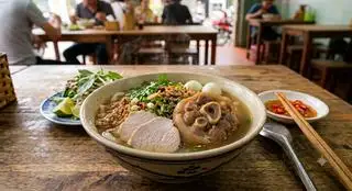 Hình ảnh Bánh canh xương giò