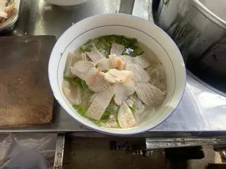 Bánh canh thịt cắt lát - 33.000 ₫ tại Bún Riêu Cua & Hủ Tiếu Cô Thu - Nguyễn Lộ Trạch