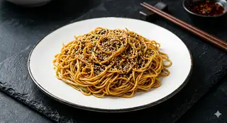 Mì trộn - 13.000 ₫ tại Mì Trộn Hong Kong - Xá Xíu Gia Truyền - Thống Nhất