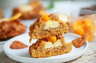 Hình ảnh Chà bông trứng muối