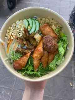 Hình ảnh Bún Trộn Lẫn ( Nem nướng + Thịt nướng )