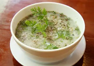 cháo huyết bò viên thịt bằm - 55.000 ₫ tại Dì Hà - Bánh Canh Chả Cá Phan Thiết