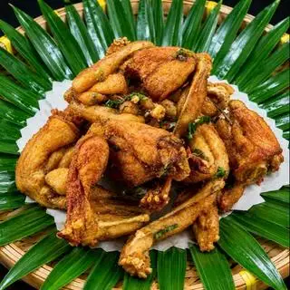 Ếch chiên cay - spicy fried frog - 香辣田雞 - 250.000 ₫ tại DJ CHICKEN Viet Đại Cát - Ẩm Thực Đài Loan - Hoàng Diệu
