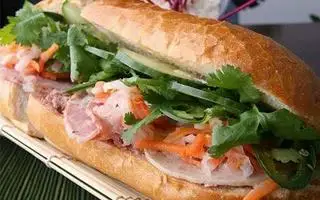 Bánh Mì Thịt Chả - 27.000 ₫ tại Bánh Mì Hà Nội - Nguyễn Biểu