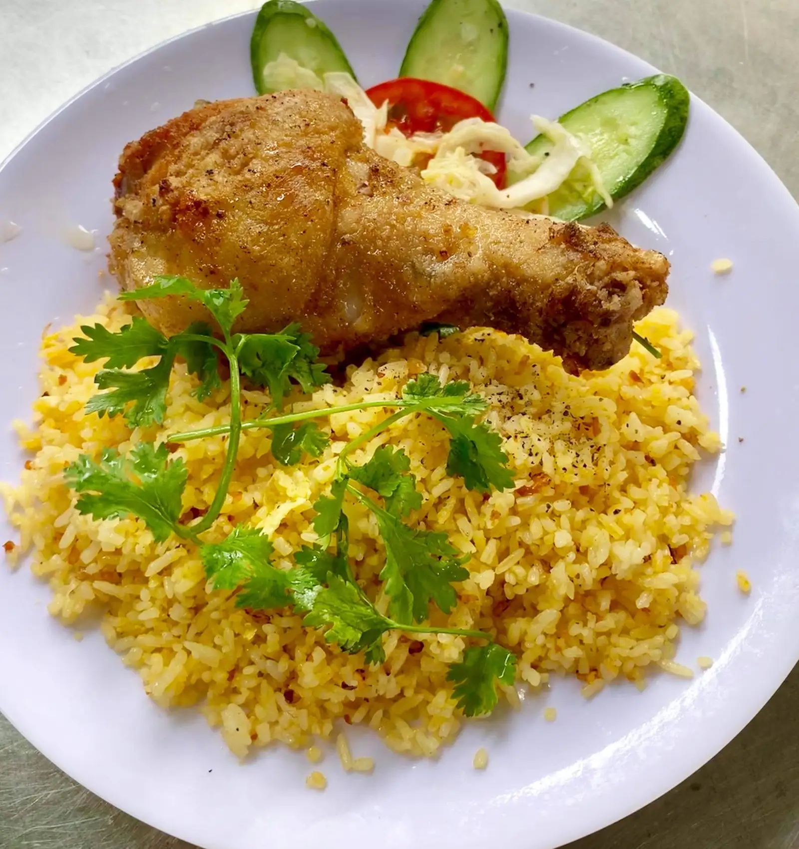 Cơm gà xối mỡ - 52.000 ₫ tại Cơm Gà Xối Mỡ Cô Đào - Phạm Viết Chánh