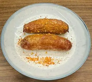 Hình ảnh Lạp xưởng nướng đá