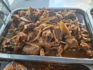 Vịt kho gừng - 58.000 ₫ tại  Quán Cô Huệ - Cơm Trưa & Bún Thịt Nướng - Võ Văn Tần