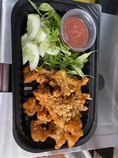 Hình ảnh Chân gà chiên mắm