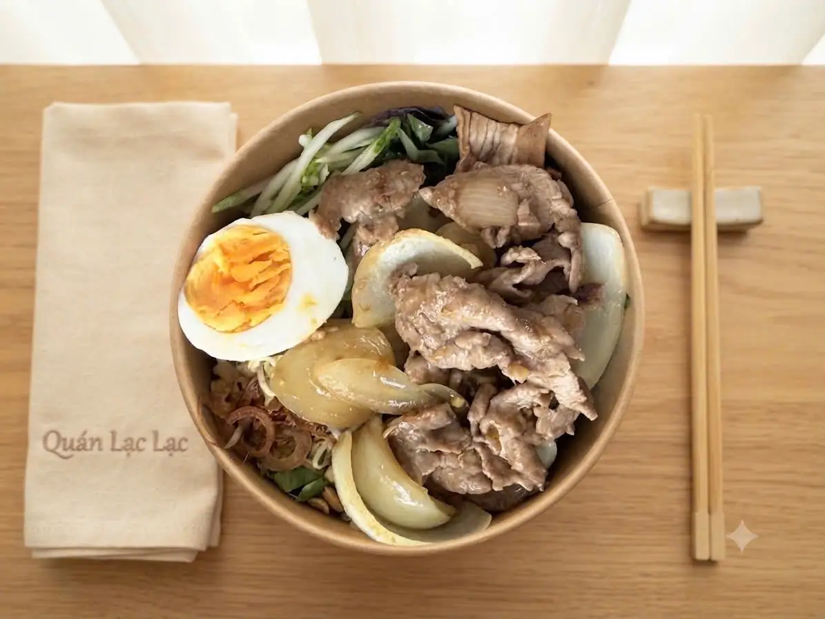 Hình ảnh Bún nước tương - bò xào củ hành
