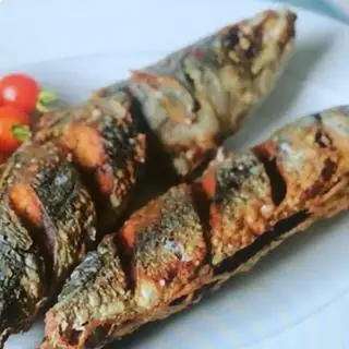 CƠM CÁ NỤC CHIÊN GIÒN - 50.000 ₫ tại Cơm Văn Phòng Bình Cơm - Lê Thánh Tôn