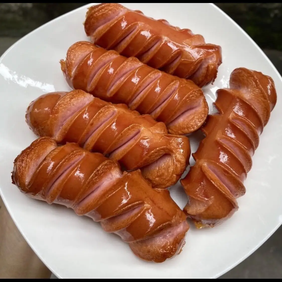 Xúc Xích Chiên - 1 cây  - 15.000 ₫ tại Lẩu Ly Full Topping & Mì Trộn - Nguyễn Văn Của