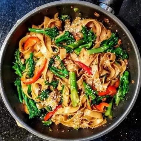 D4. My sunshine - Vegan fettuccine - 119.000 ₫ tại Santo Veggies - Salad Chay & Cheese - Võ Trường Toản