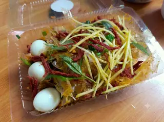 Hình ảnh Trộn mỡ hành - hành phi - tỏi - muối - sate - khô bò sợi - trứng