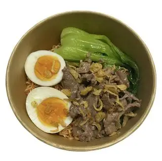 Mì trộn bò xào - 54.000 ₫ tại Mì Trộn & Ăn Vặt - An Anh - Hoàng Diệu