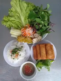 bún chả giò - 40.000 ₫ tại Bà Út - Cơm Tấm & Bún Thịt Nướng - Bùi Đình Túy