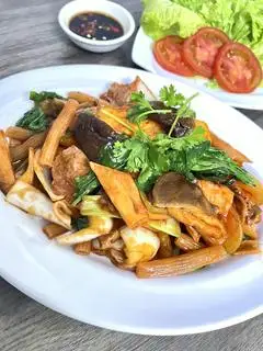 Hình ảnh Nui xào thập cẩm