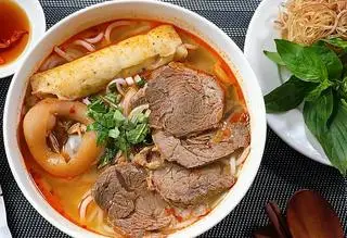 Bún bò Huế  - 50.000 ₫ tại Hủ Tiếu Nam Vang 27/173 - Điện Biên Phủ