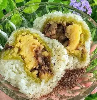 Hình ảnh Xôi khúc- chả lụa