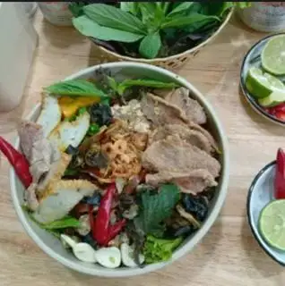 Hình ảnh Bánh đa, riêu cua, ốc, bò, cá chiên, đậu (Tặng 1 pepsi lạnh)