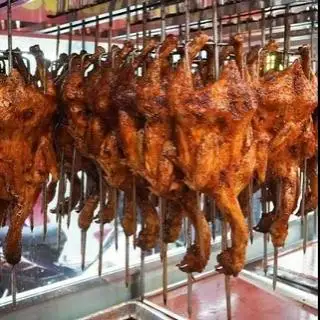 Hình ảnh 1 Gà Quay Xốt muối ớt mật ong thảo mộc ( đặc biệt)
