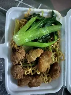 Hình ảnh Mì trộn Indomie gà viên