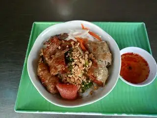 Bánh hỏi  thập cẩm  (Tô) - 70.000 ₫ tại Bún Thịt Nướng Ngọc Lan - Nguyễn Thần Hiến