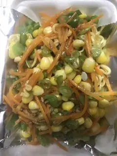 Hình ảnh Mì trộn rau củ