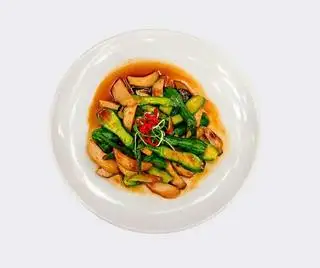 Bí nụ xào nấm - 93.960 ₫ tại Nhà Hàng Chay Amavi Kom & Vegan - Cơm Tấm Chay - Quốc Hương