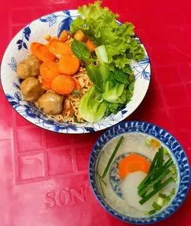 Mì Trộn Xúc Xích Bò Viên Chay - 49.000 ₫ tại Chay Tâm An - Sủi Cảo Chay - Huỳnh Văn Bánh