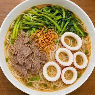 Bún Thái bò - mực tươi - 68.000 ₫ tại Lẩu & Bún Thái Kim Anh 168 - Ung Văn Khiêm