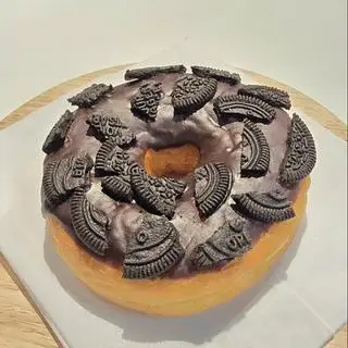 Hình ảnh Donut Socola Oreo vụn
