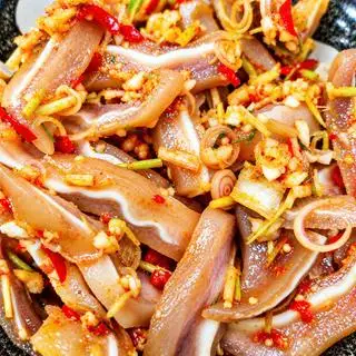 Hình ảnh Sụn Tai Heo Sốt Thái (Nhỏ) 