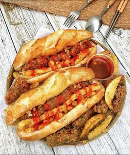 Hình ảnh Bánh mì chả lụa